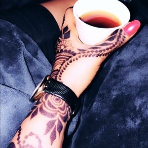 Meet your Posher, Sûltana